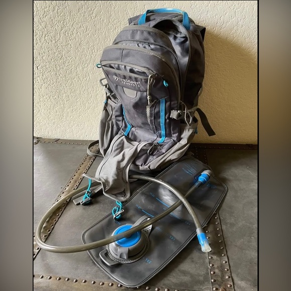 Water backpack - Picture 2 of 4